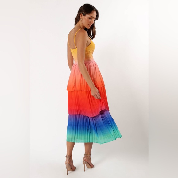Petal & pup rainbow tiered pleated midi dress nwot - Picture 4 of 5